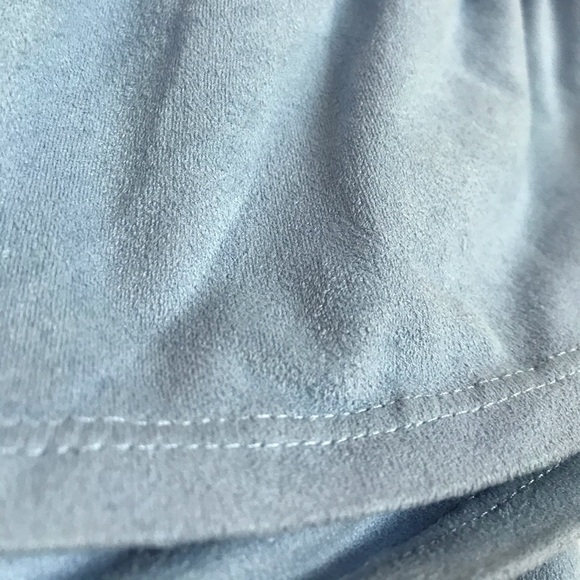 Super cute off the shoulder topđź’™ - Picture 2 of 7